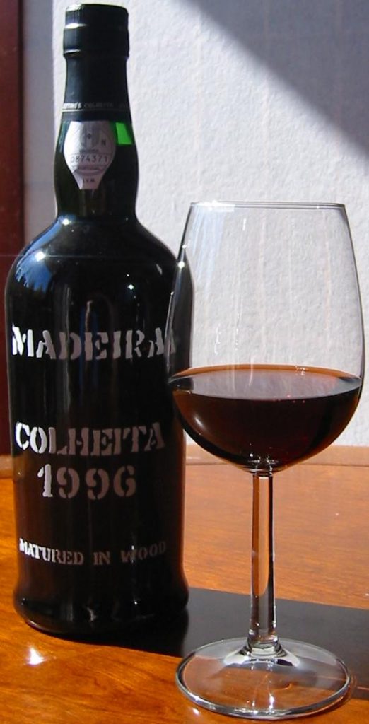 Justino_Henriques_Madeira_wine,_colheita_1996